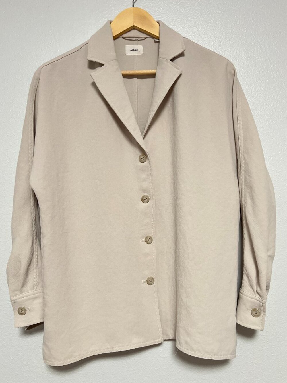 Aritzia Wilfred Freeform Shirt Light Greige Crepette Relaxed Button Up Blouse XS